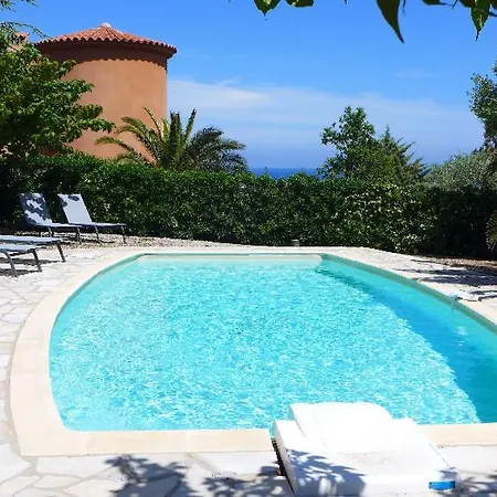 Saint-aygulf Sleeps 10 Pool Wifi Casa de Férias